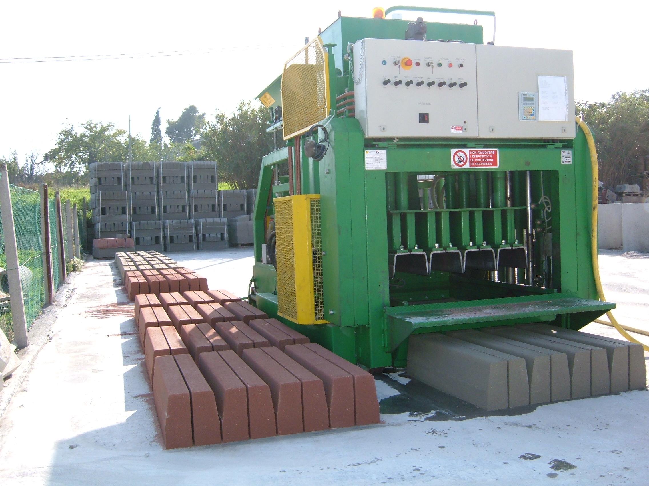 Mobile Concrete Block Machines